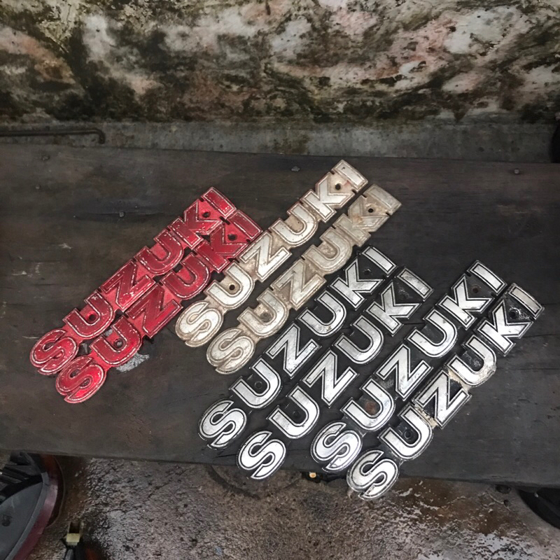 Emblem tangki Logo tangki suzuki a100 ax super econos GT185 gp100  Gp 125 TRS 118 original 2nd made 