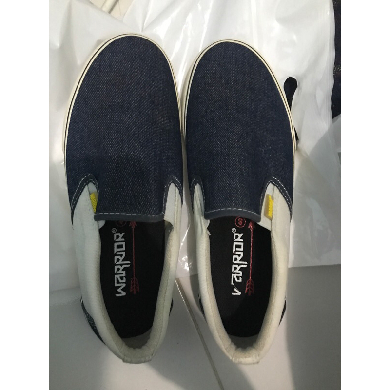 Sepatu Warrior Slip On Artemis Navy