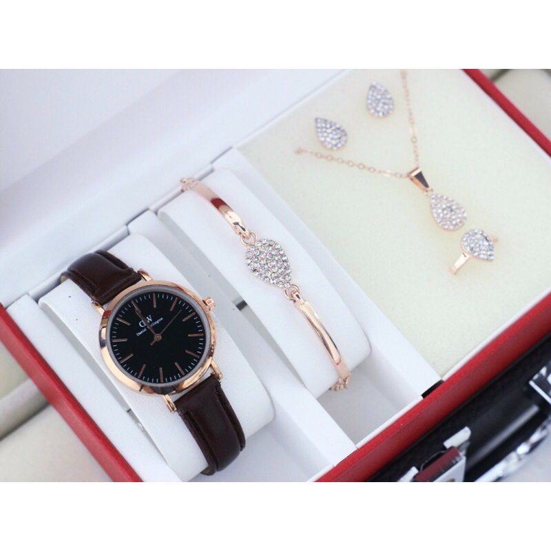 [BISACOD] JAM TANGAN WANITA CEWEK WD KULIT SET ANTING KALUNG CINCIN GELANG CEWEK KADO SET CEWEK MURA