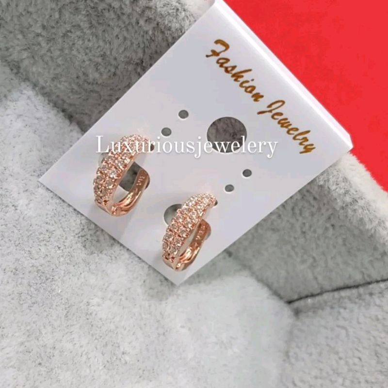 Anting klip premium cutting diamond look