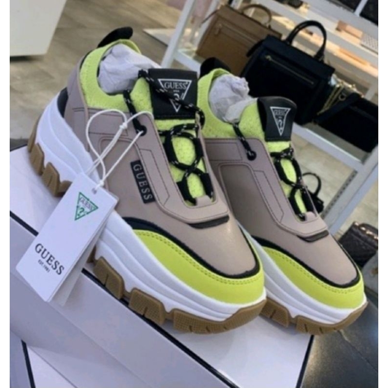 SEPATU GUESS ORIGINAL COUNTER NO BOX SIZE 40