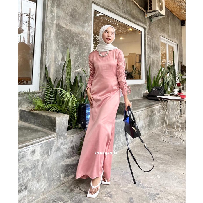 Carla Dress Wanita - Dress Kondangan - Silk Dress Satin - Dress Pesta Korean Style - Gamis Satin - Outfit Kondangan - Dress Mewah Wanita - Maxi Dress