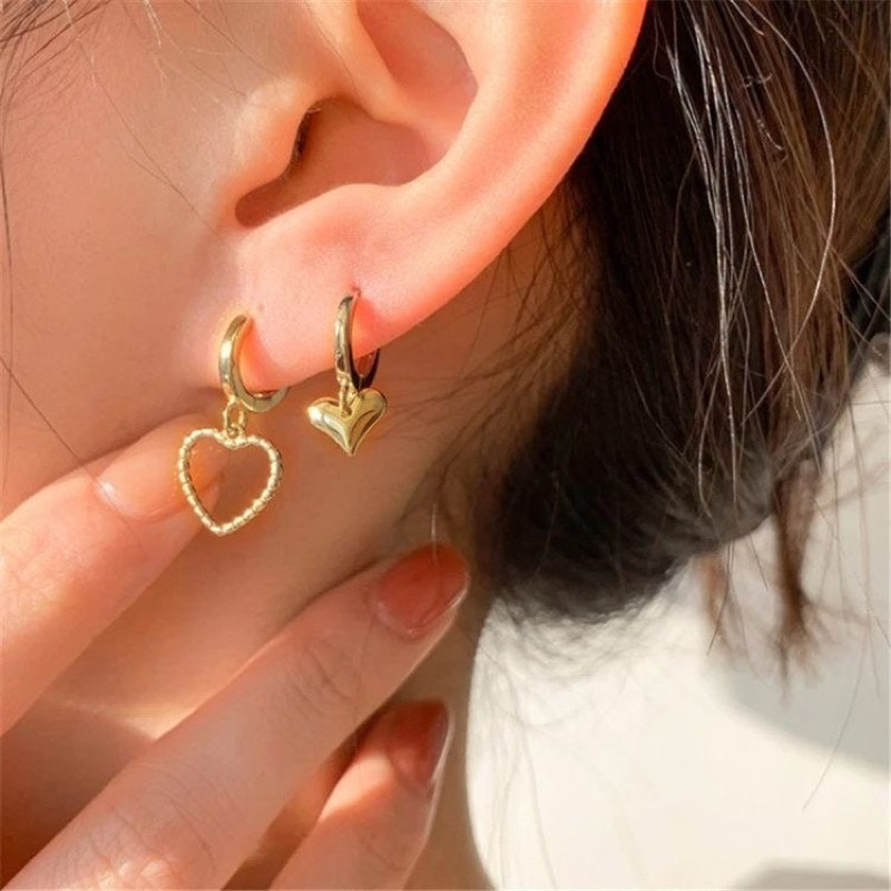 Ark.co - Ambrogio assymetric heart hollow earrings anting hati asimetris minimalis