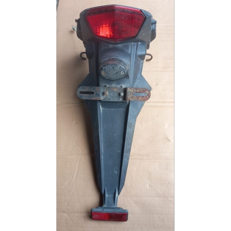 SPAKBOR BELAKANG NINJA 250 KARBU ORIGINAL MOTOR