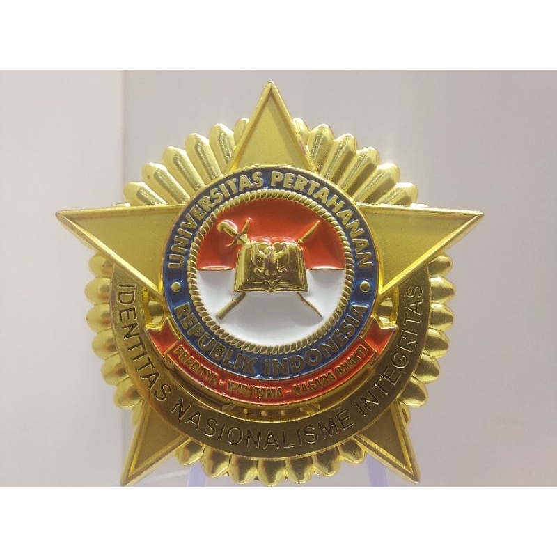PIN UNHAN UNIV PERTAHANAN (COP JARUM)