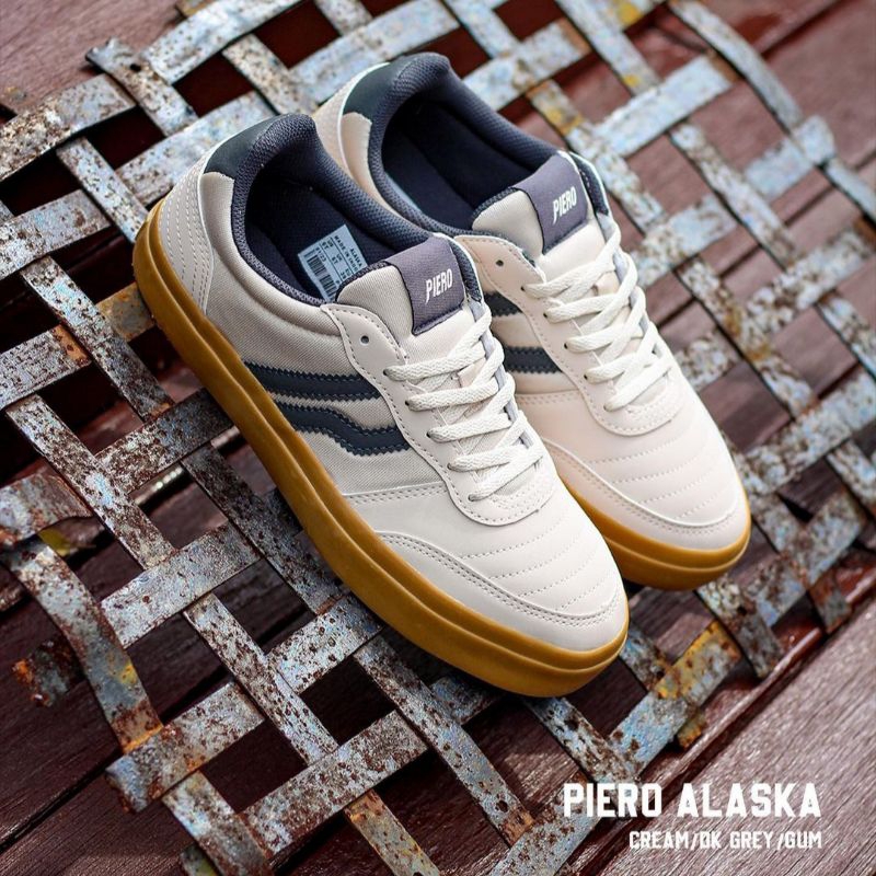 Piero Alaska Cream Dark Grey Sepatu Casual