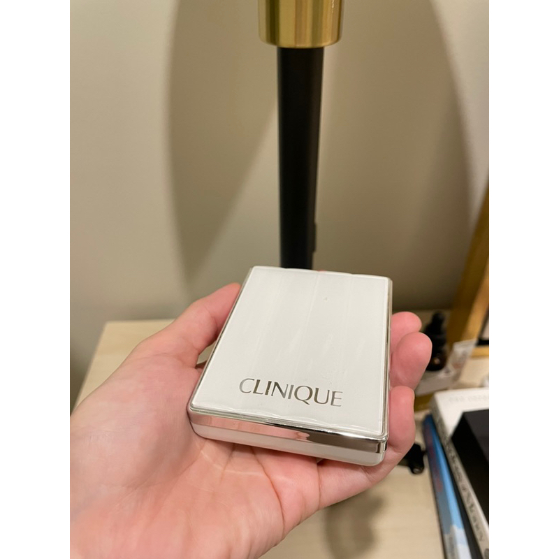 CLINIQUE EVEN BETTER POWDER CASE