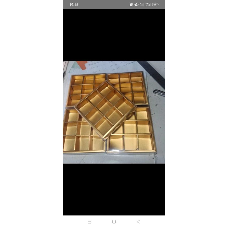 

new kotak sekat 9 - kotak coklat praline - siap kirim