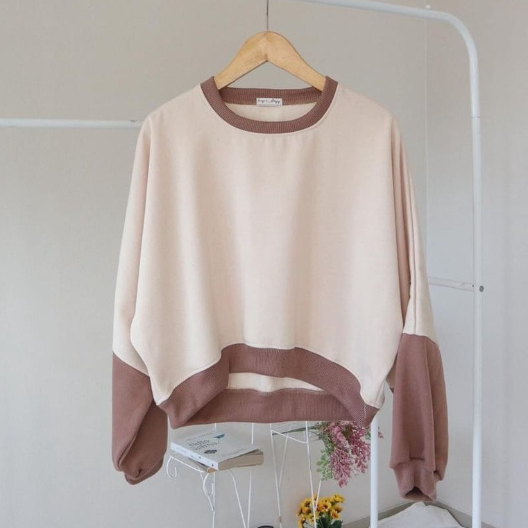 ZOEY CROOPE SWEATER OVERSIZE - SWEATER CROOPE WANITA