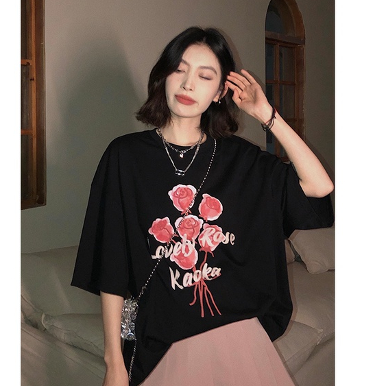 American Retro Rose Motif Printed T-shirt Lengan Pendek Oversize Kekinian Basic Kaos Hitam Wanita