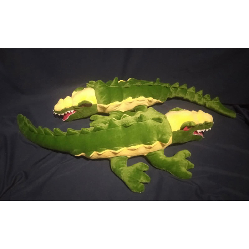 boneka buaya