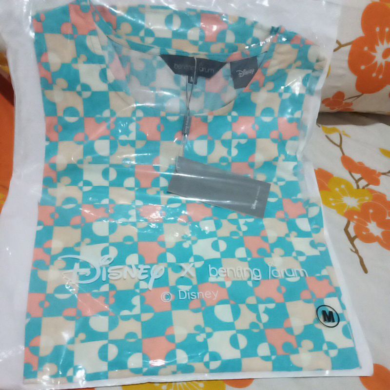 puzzlea top with puff sleeve turquoise disney x benang jarum