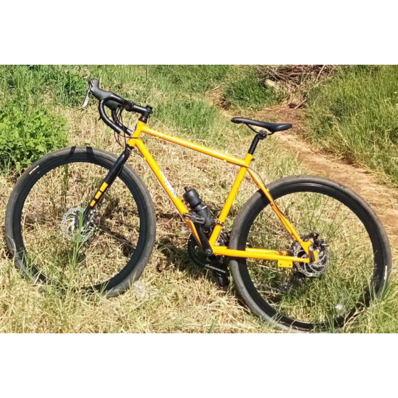 Sepeda RoadBike Genio Scappa