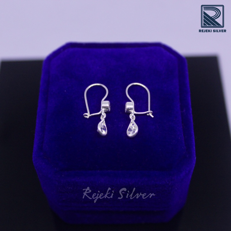 Anting Perak Permata Wanita Silver Asli 925 Lapis Emas Putih Model Permata Tetes Air - Anting Wanita