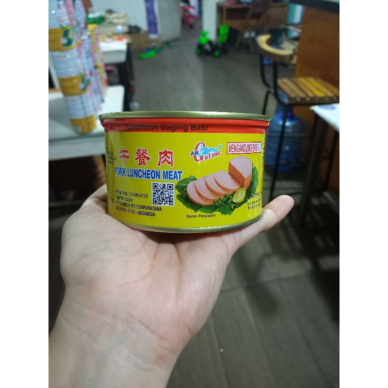 

Pork Luncheon Meat / Malaysia / Daging Babi / Non halal / Makanan Kaleng