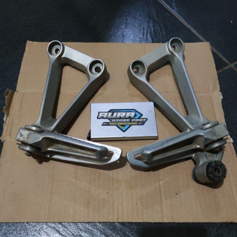 step belakang cbr 150r old k45a | bustep foot step belakang cbr k45a | bustep belakang cbr k45a
