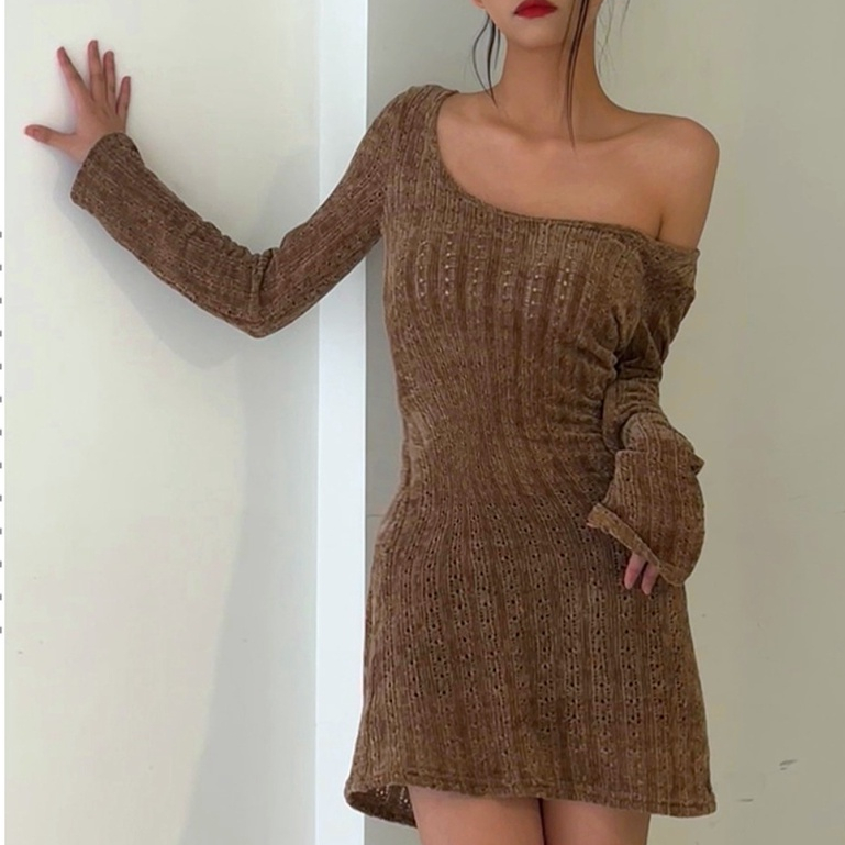 【AMY J】U-Neck Long Sleeve Slim Fit Mini Knitted Dresses  7518