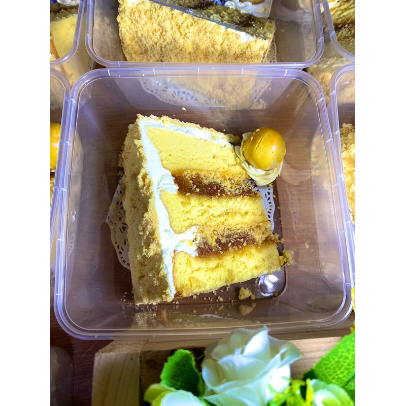 

Nastar cake slice