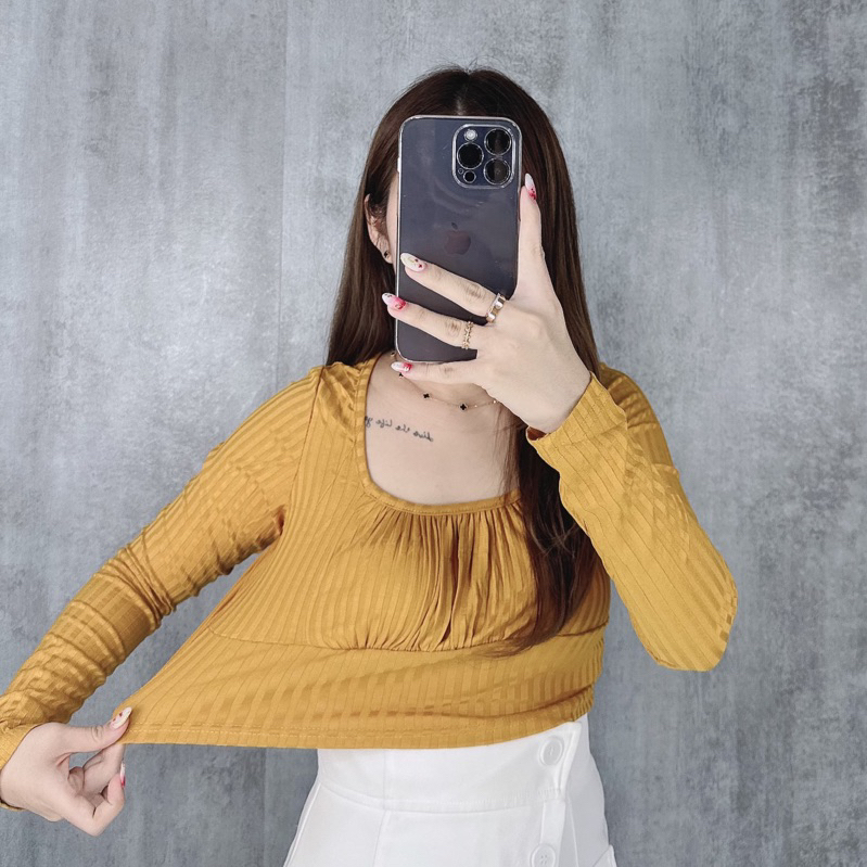 Ginny Longsleeve kerut dada | Atasan crop kerut