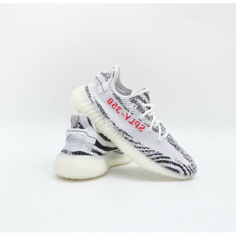 yeezy 350 zebra