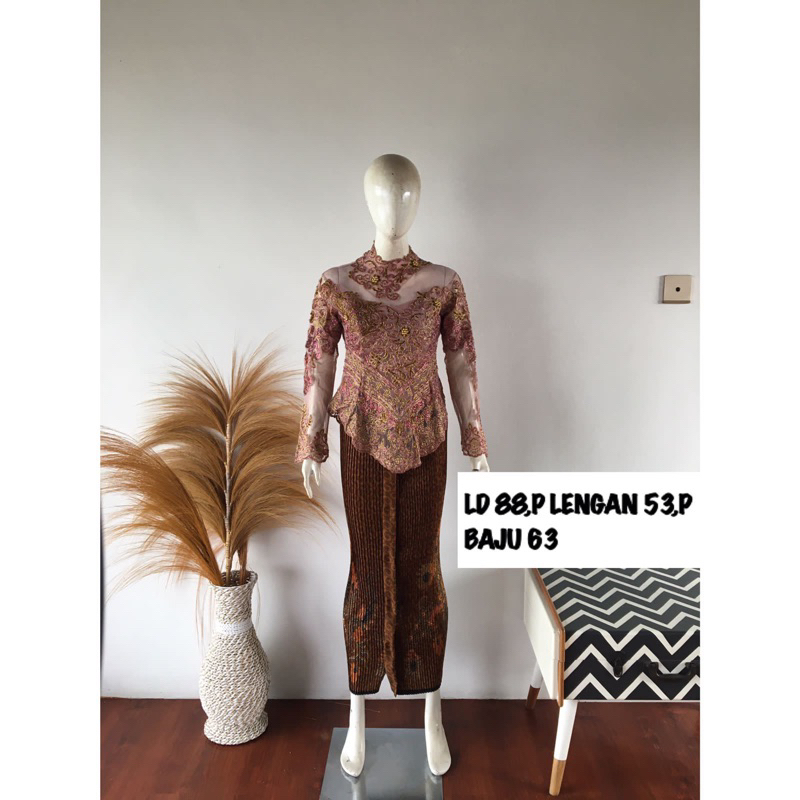 kebaya pink/kebaya pengantin/kebaya lamaran