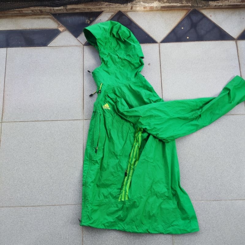 jaket adidas waterproof gorpcore