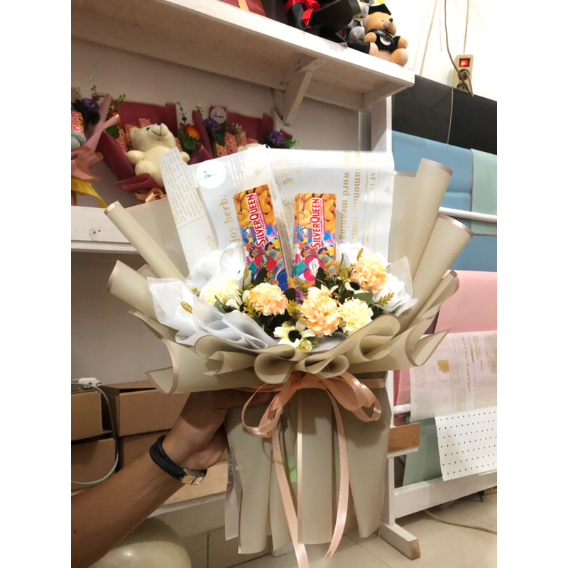 BUCKET BUNGA/ Bucket silverqueen/BUCKET MURAH / bucketcoklat/wisuda/ Graduation