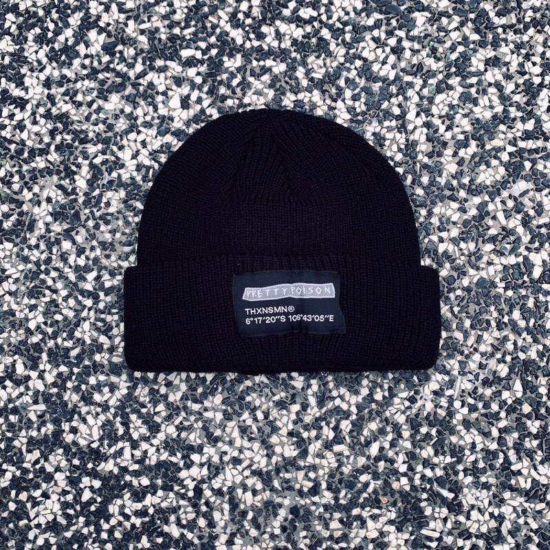 PRETTY POISON X THANKSINSOMNIA - SENECIO BEANIE BLACK