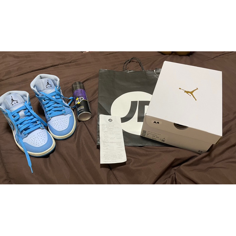 WMNS AIR JORDAN 1 MID SE