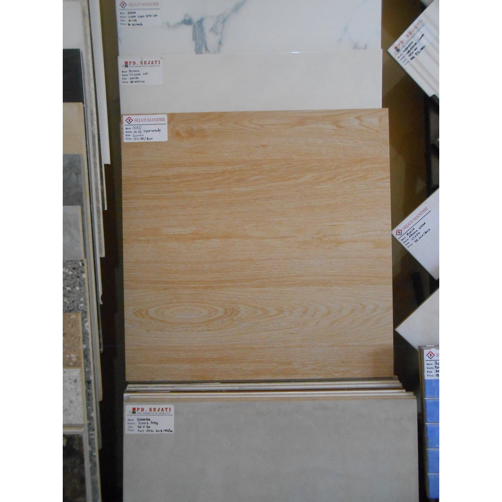 

QH granit 60x60 - motif kayu doff - ikad ht gl golden woody