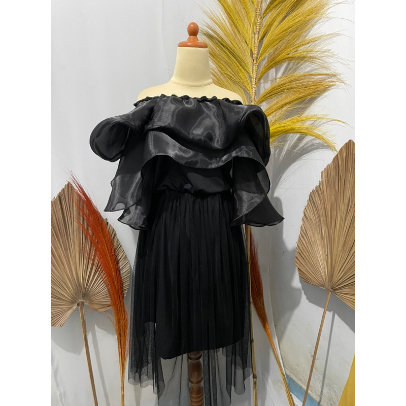 RUFFLE SABRINA MAKEUP / Aksesoris Bahu ruffle Organza Kombinasian dress pesta / ruffle sabrina for maternity shoot / Organza ruffle Foto Hamil dan prewedding