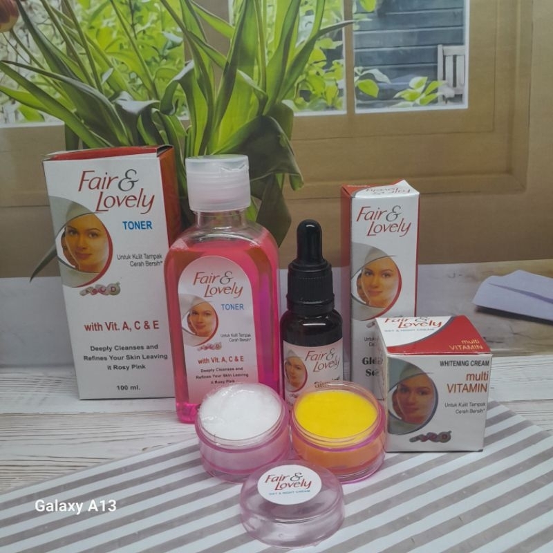 SScntx- paket cream fair & lovely 4in1 / paket fair & lovely (toner+serum+cream)