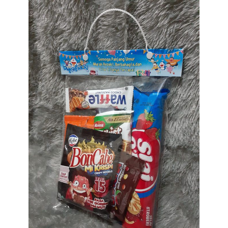 

Plastik Snack Ulang Tahun ukuran 20x30 isi 10