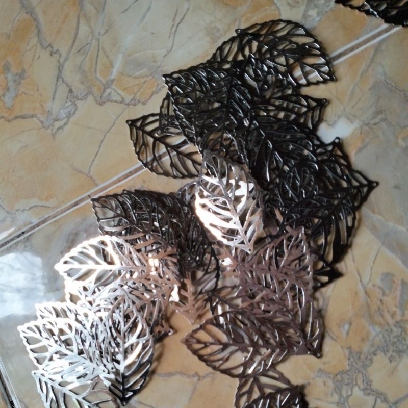 lempengan daun gold   4,5