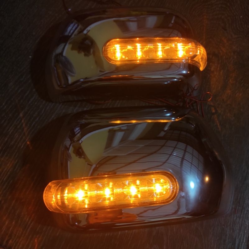 tutup cover kaca spion mobil suzuki apv Arena lampu nyala kuning chrome tempel avp