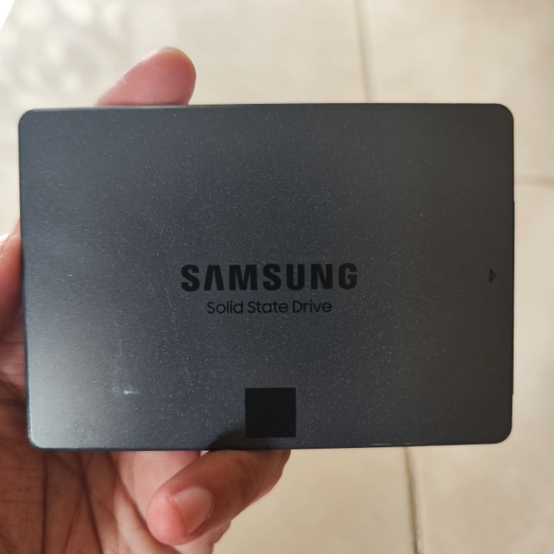 SSD 4TB Samsung 860 QVO Samsung SSD 4 TB 860 QVO SATA SSD Samsung 4TB