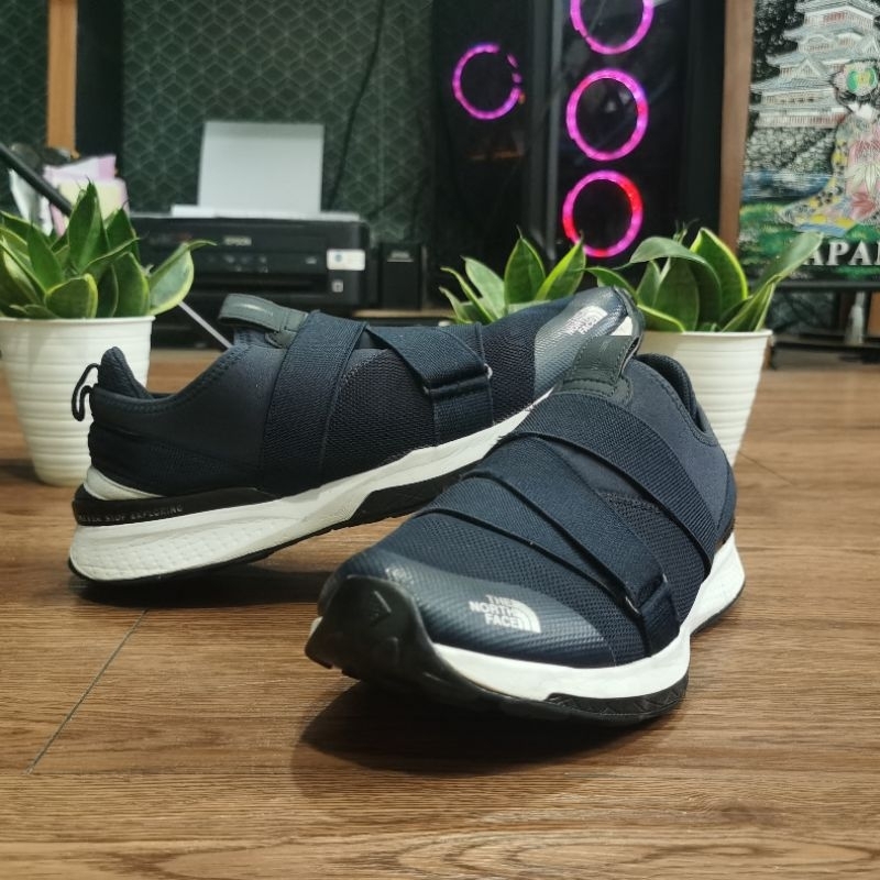 THE NORTH FACE SLIP ON SHOES