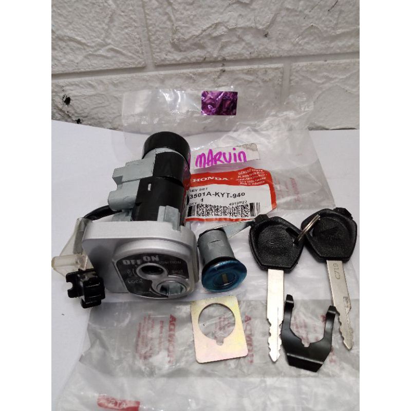 kunci kontak Scoopy karbu