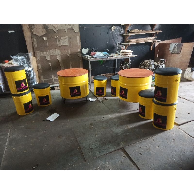 Meja Cafe Drum dengan Kaki