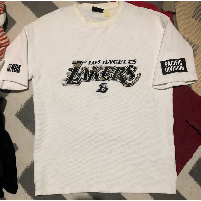 nba lakers dan celtics second. baca deskripsi 