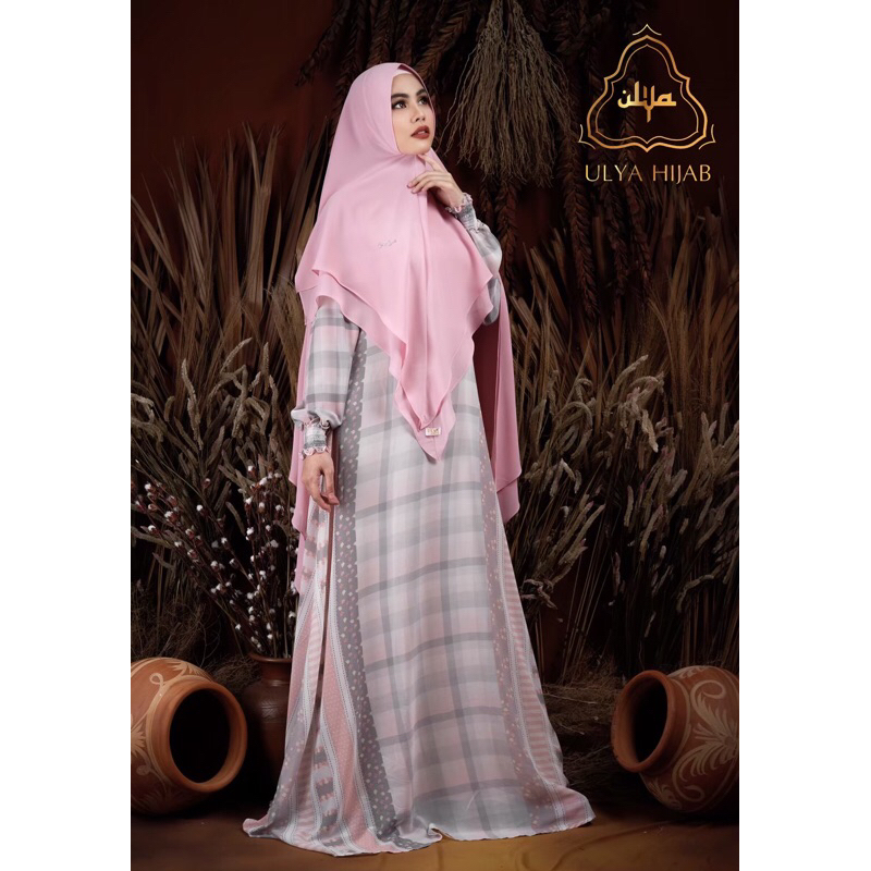 preloved louisa dress only by ulya hijab