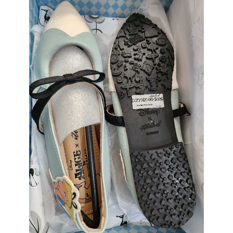 ITTAHERL X ALICE IN WONDERLAND Alice Maxi Pointy Sky 38