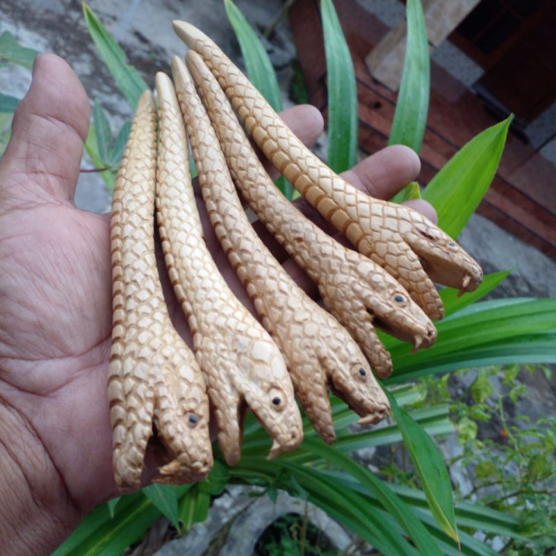 Once pipa rokok kayu kemuning ukir ular/15 cm/lubang multi