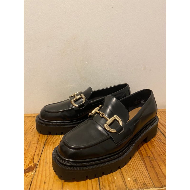 Sepatu Loafer  Pantofel Wanita Kulit H&M Hitam Second ORI