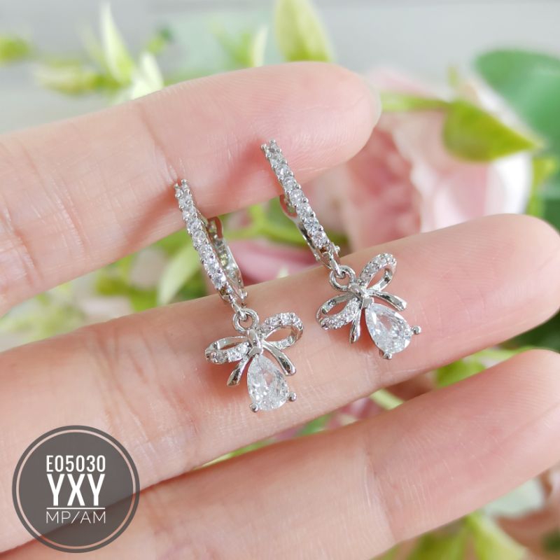 Anting jepit yaxiya pita Permata zircon Silver E05030