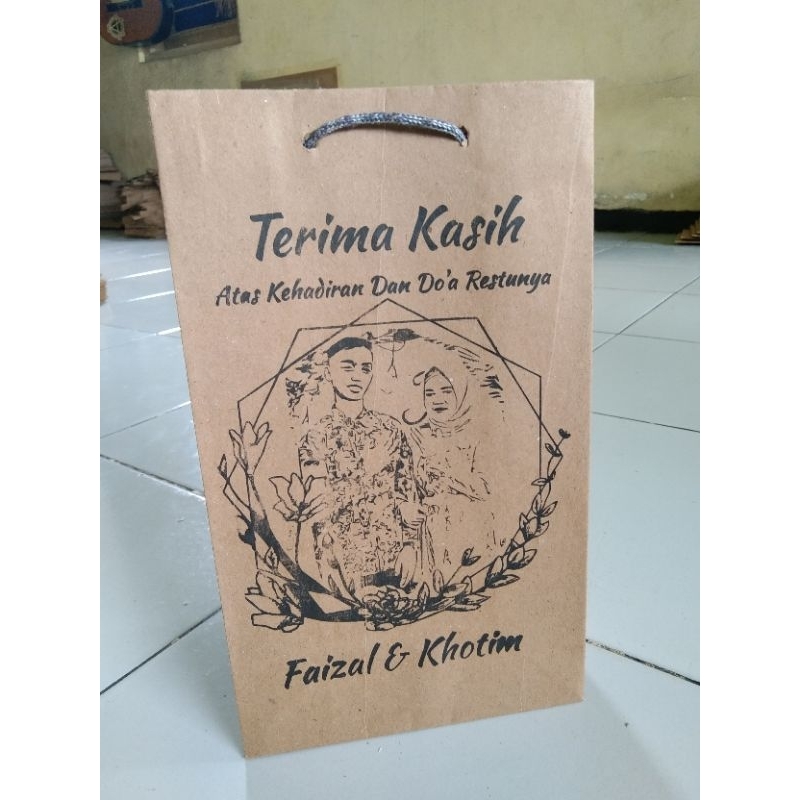 

paperbag wafer 15 x 8 x 25