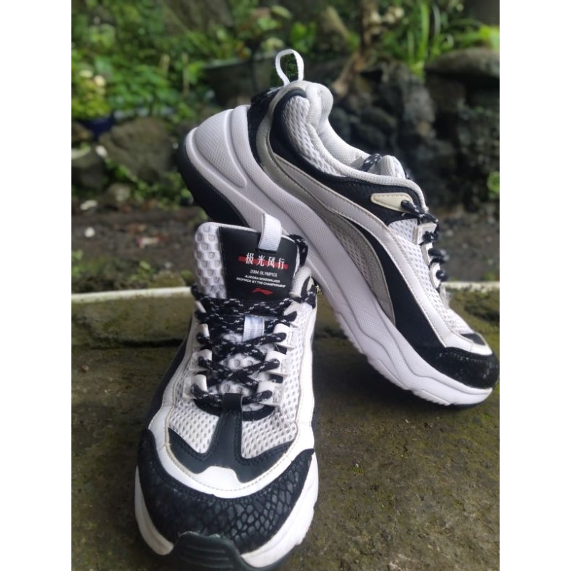 SEPATU LINING SECOND