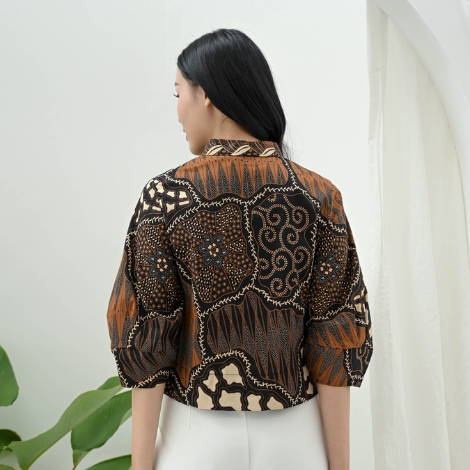 Jaket Batik 135 ALI /Bomber Batik Wanita Modern