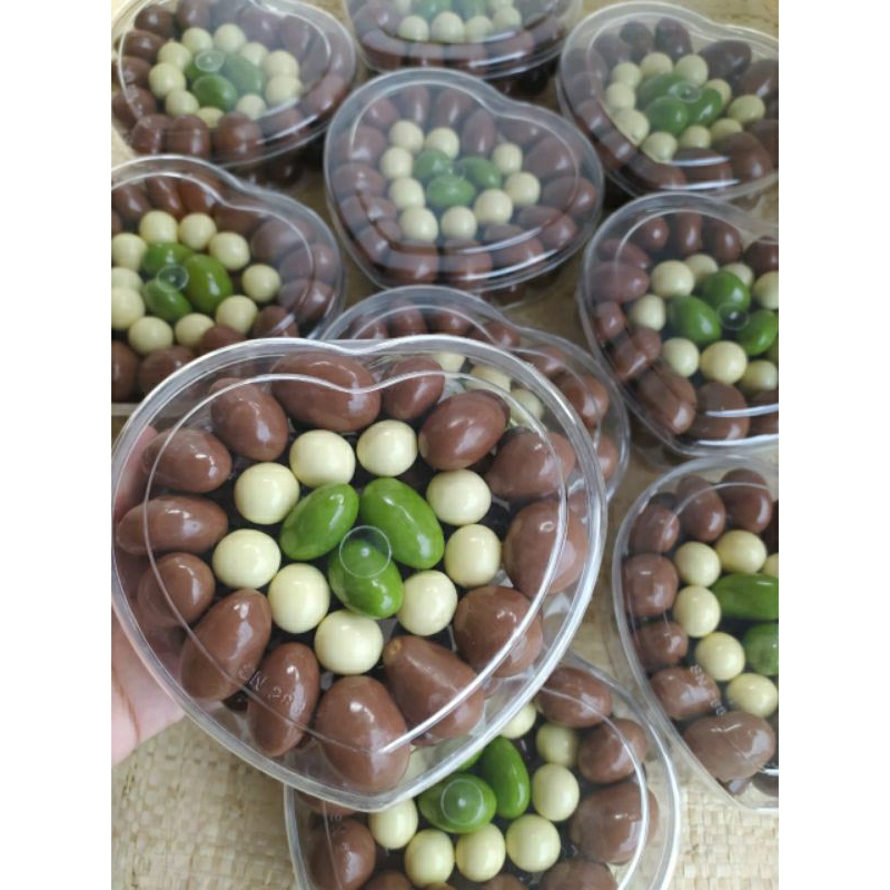 

toples coklat Love isian Mix / almond mede