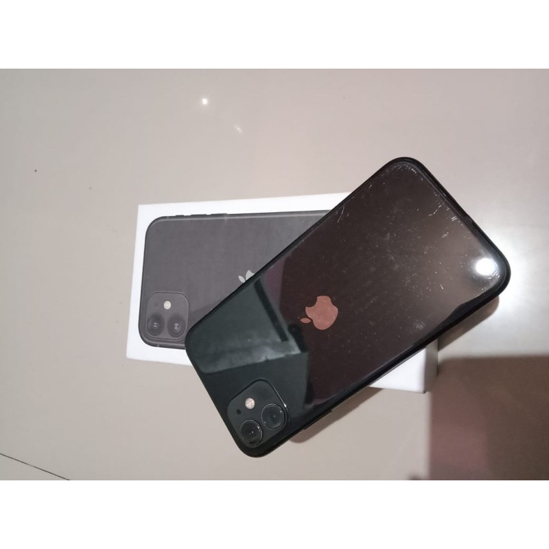 Iphone 11 64gb Smartfren dan wifi only Murah